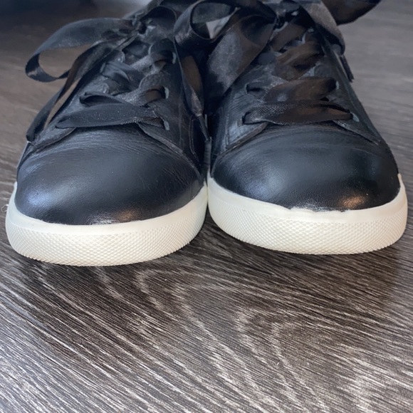 Vionic Women’s Chantelle Lace Up Shoes with Arch - Picture 8 of 15